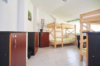 Хостелы Zen House Тимишоара Кровать в общем номере для женщин с 4 кроватями-3